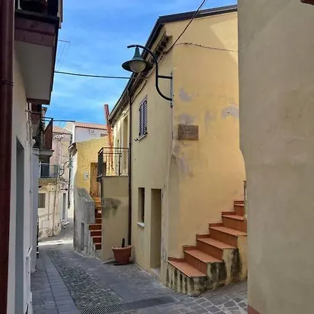 펜션 Bilocale In Centro Storico Calopezzati